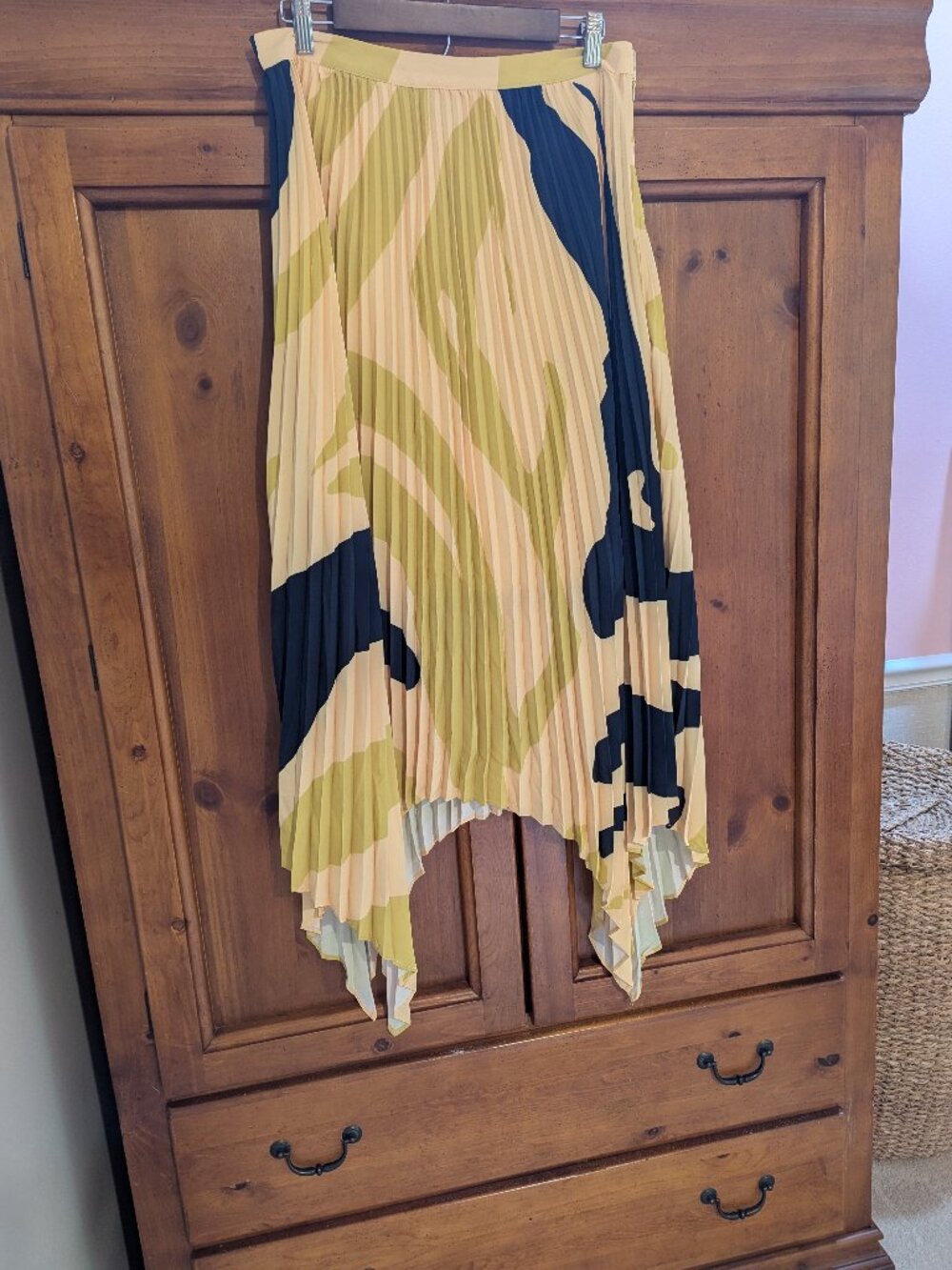 JW Skirt, size medium